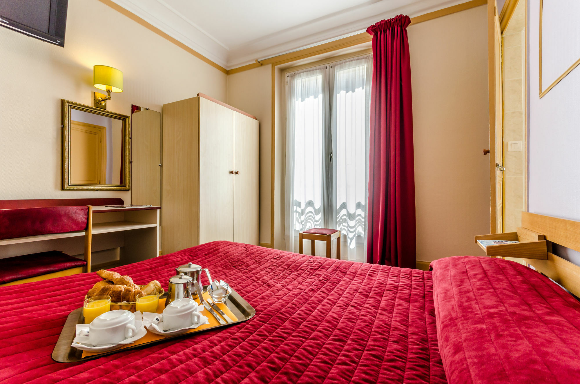 Hotel Avenir Montmartre 2*