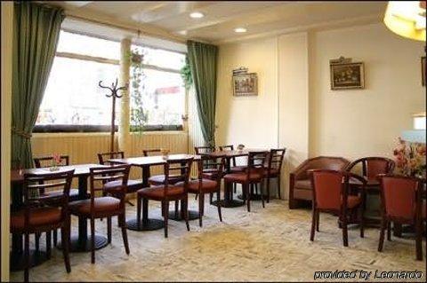 Hotel Avenir Montmartre 2*